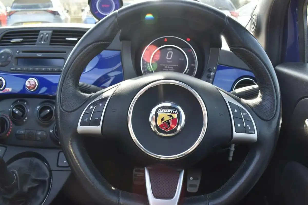 2016-abarth-500c-14-tjet-595c-big-20