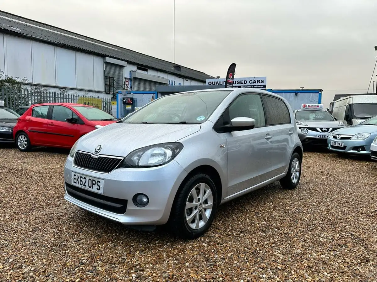 2012-skoda-citigo-10-elegance-75ps-5d-asg-big-5