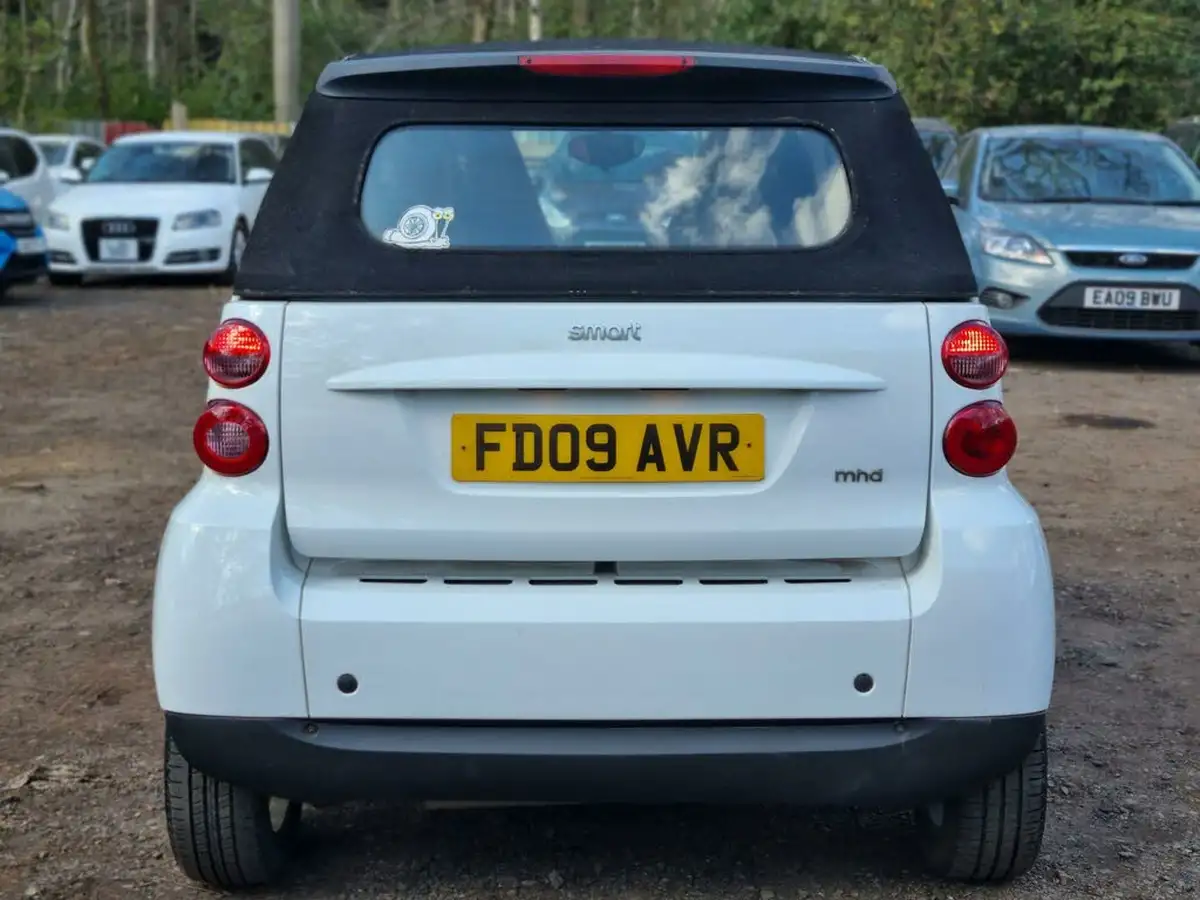 2009-smart-fortwo-10-passion-71bhp-cabriolet-big-13