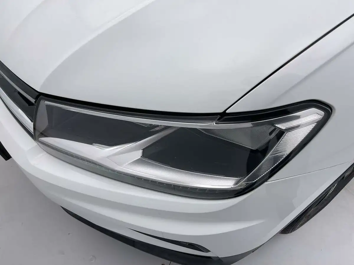 2016-volkswagen-tiguan-20tdi-se-navigation-150ps-bmtss-big-20