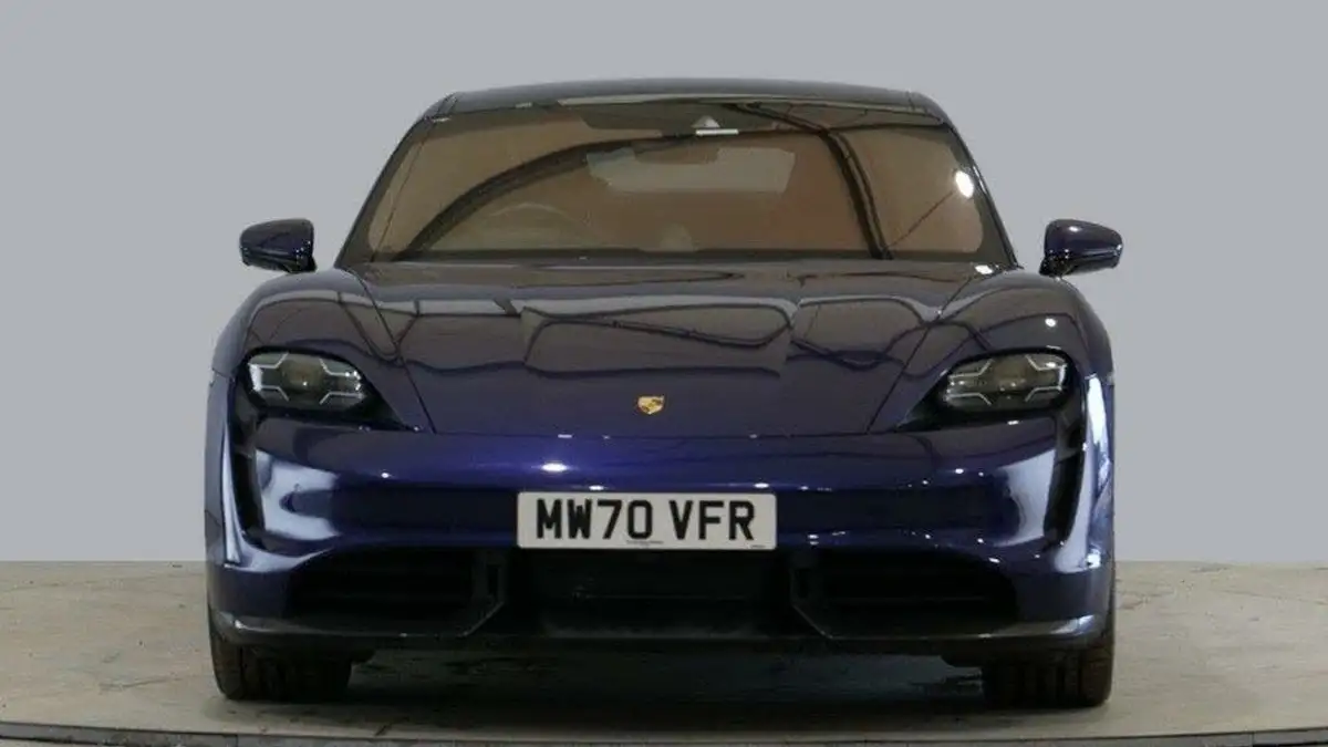 2020-porsche-taycan-e-turbo-s-big-2