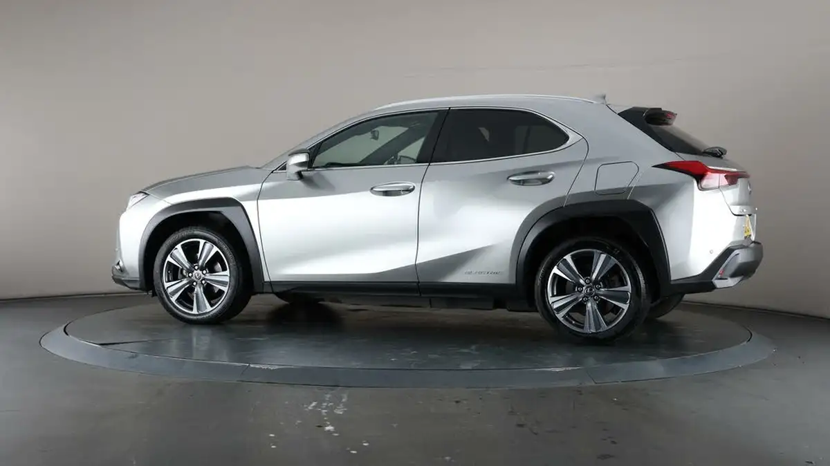 2021-lexus-ux-300e-e-ux-big-74