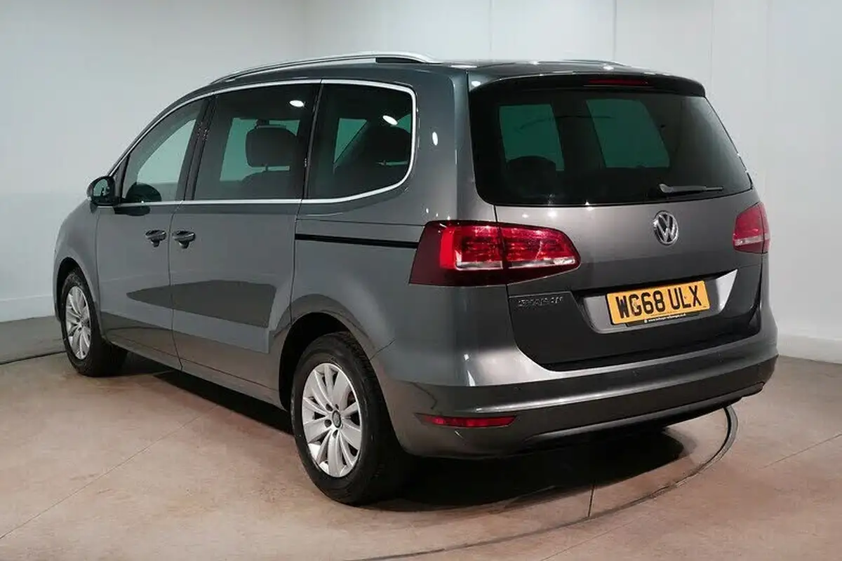 2018-volkswagen-sharan-14-tsi-se-dsg-big-7