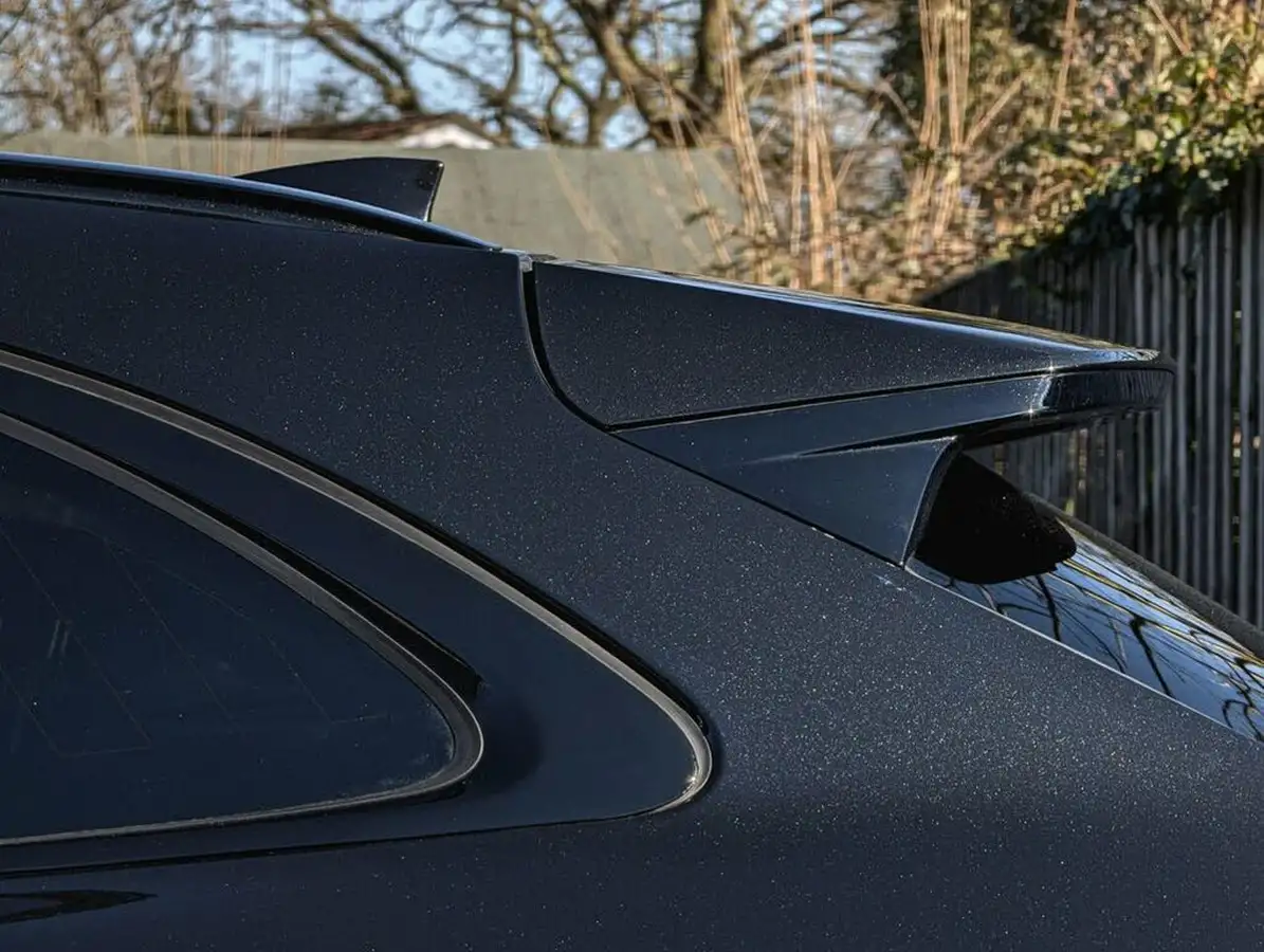 2023-jaguar-f-pace-20-d200-r-dynamic-black-big-15