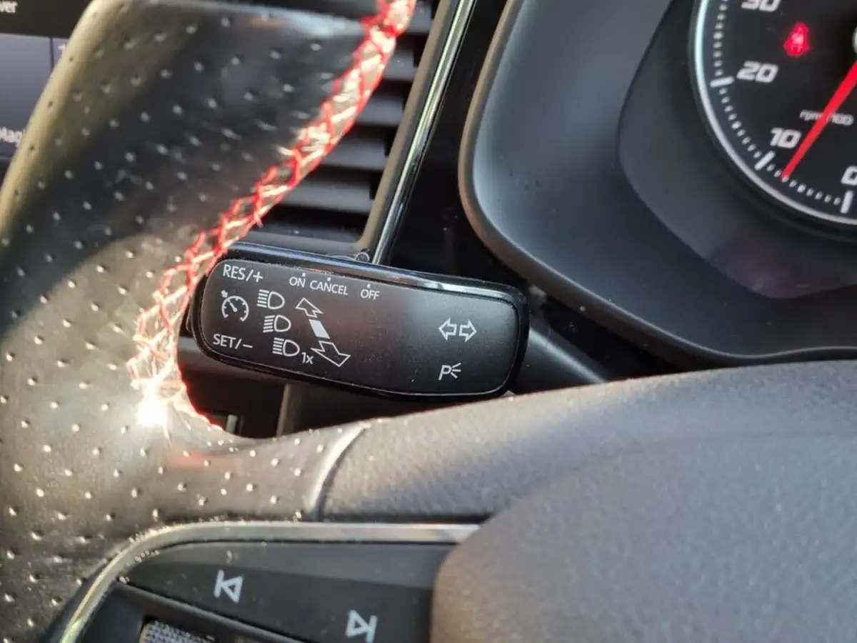 2019-seat-leon-15-tsi-evo-fr-130ps-ss-hatchback-big-18