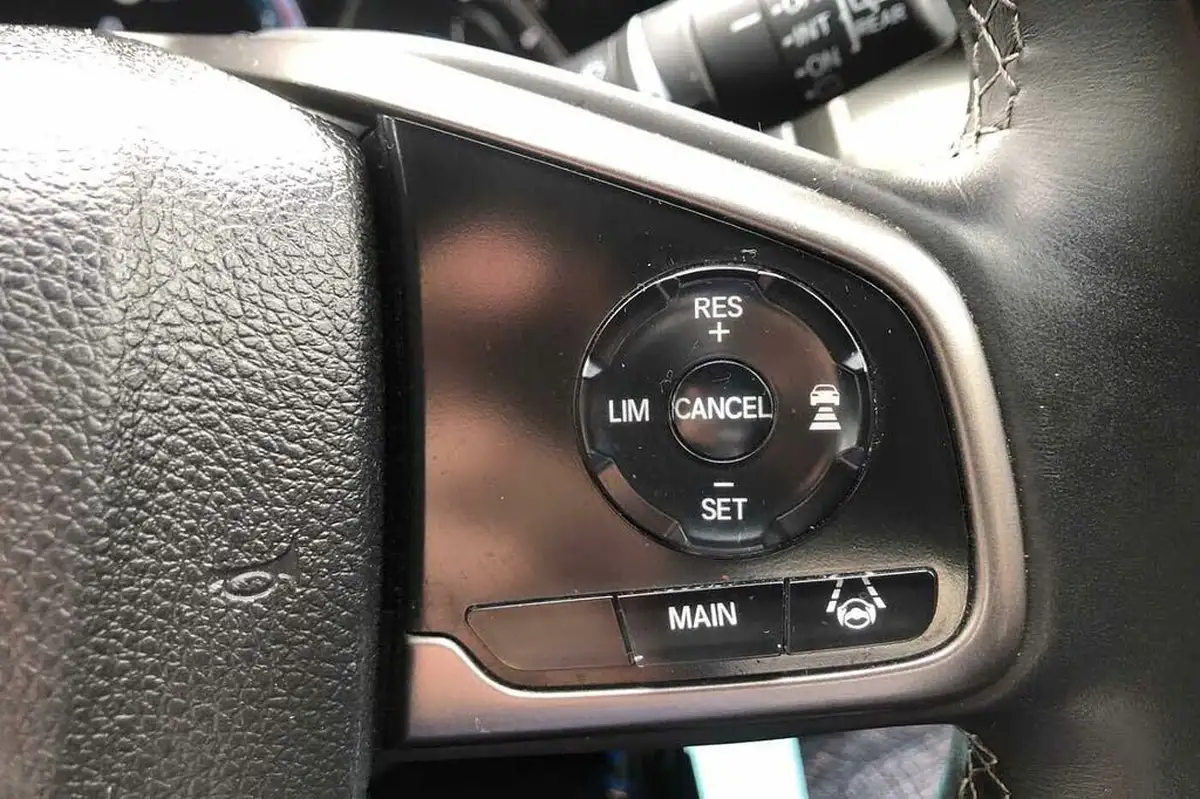 2019-honda-civic-10-vtec-turbo-sr-hatchback-5d-big-24