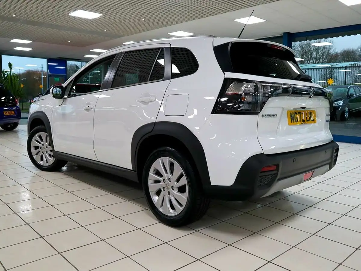 2023-suzuki-s-cross-14-boosterjet-motion-big-1