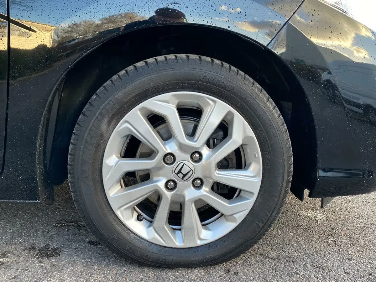 2020-honda-jazz-13-i-vtec-se-big-16