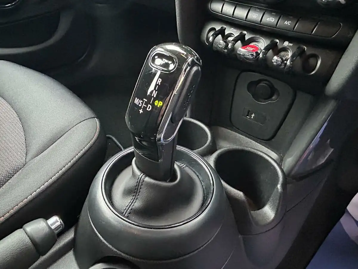 2018-mini-cooper-15-cooper-series-ii-ss-hatchback-5d-auto-big-33