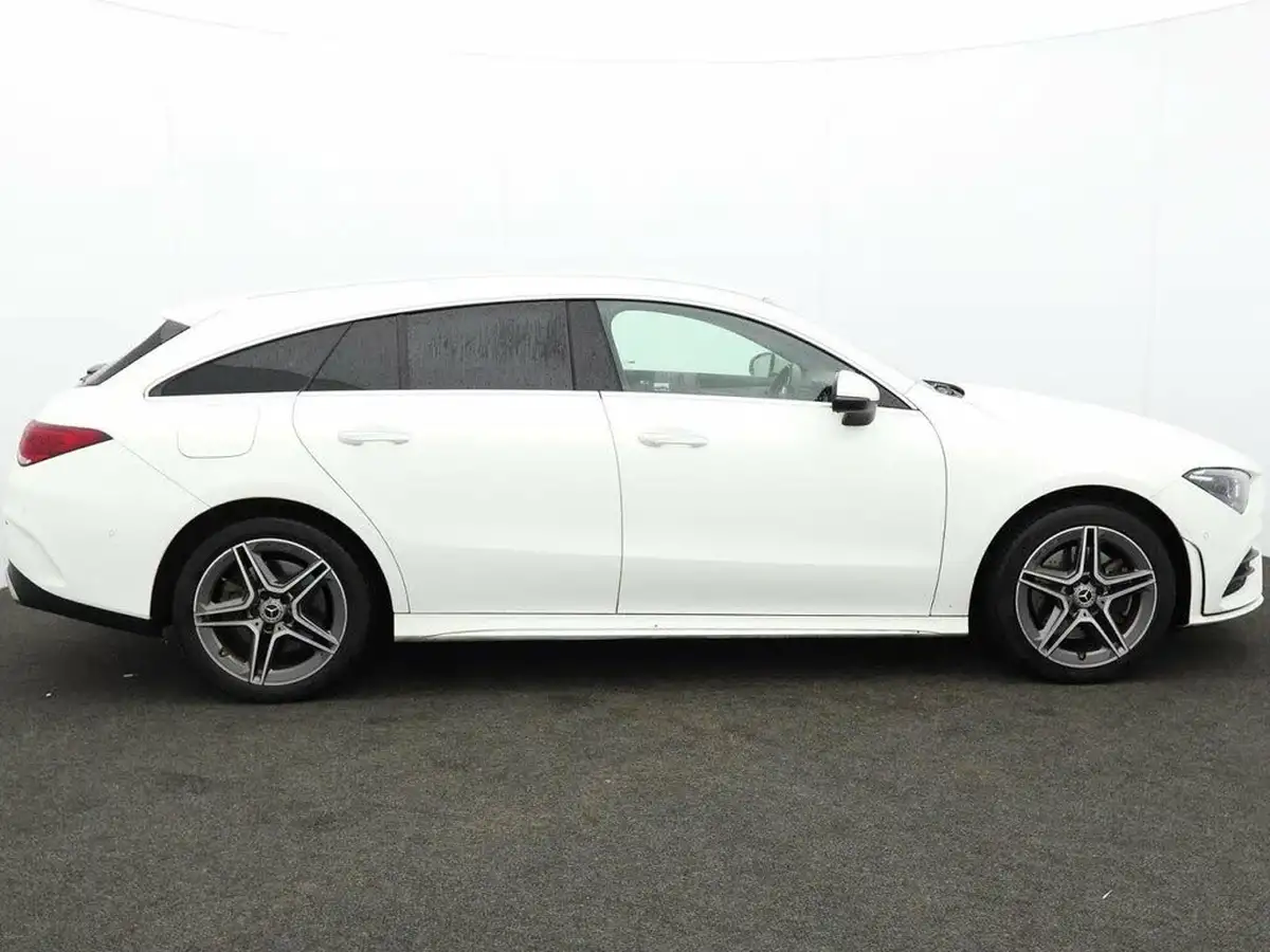 2021-mercedes-benz-cla-big-10