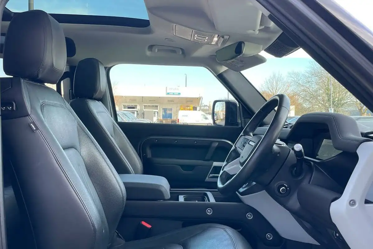 2021-land-rover-90-defender-30-d250-se-big-34