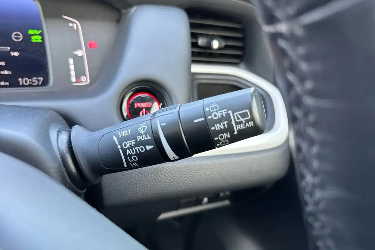 2021-honda-jazz-15-i-mmd-ex-107ps-big-17
