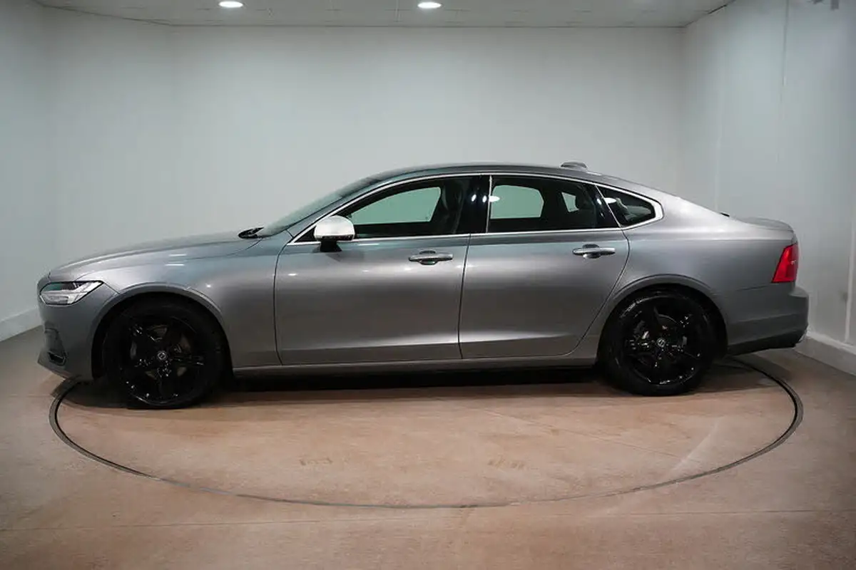 2018-volvo-s90-20td-d4-r-design-big-4