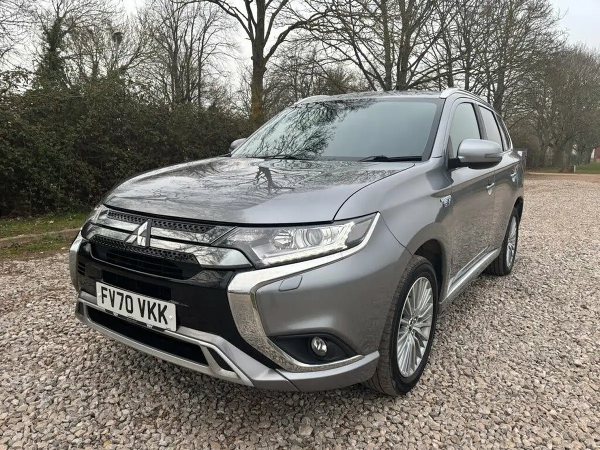 2020-mitsubishi-outlander-24-dynamic-phev-big-2