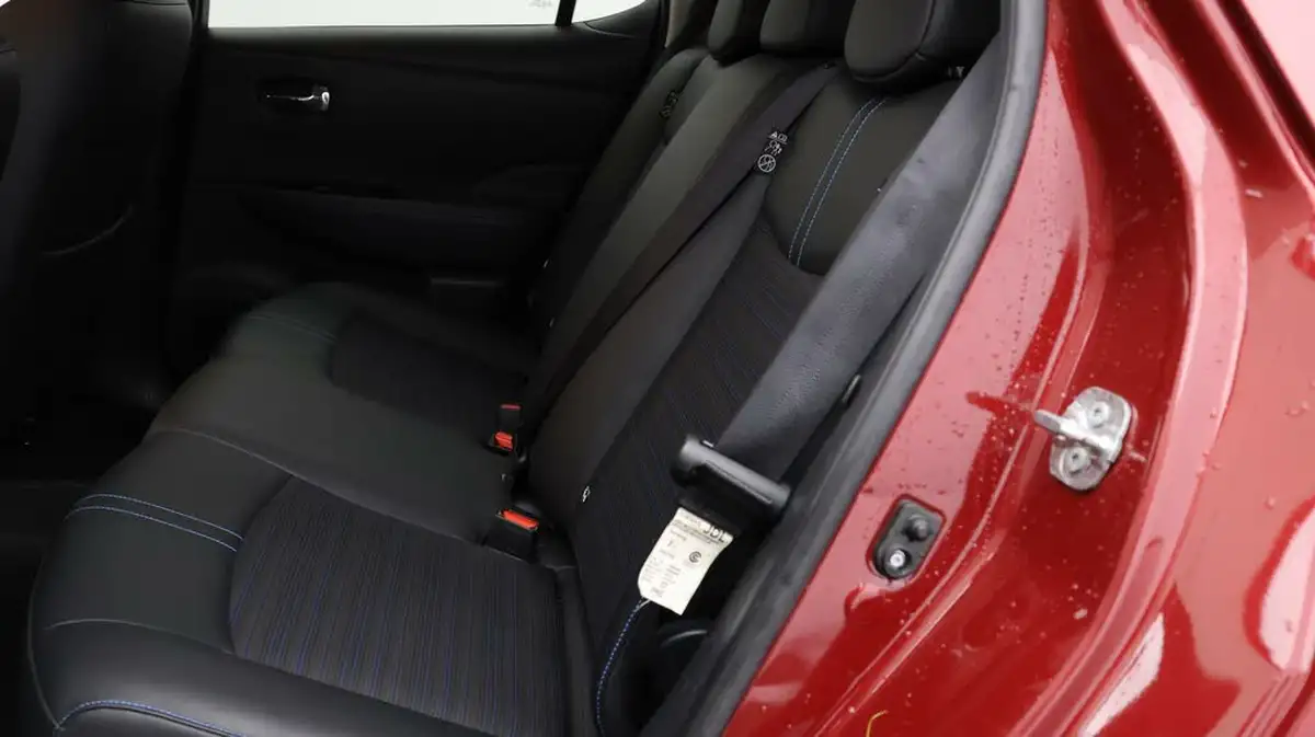 2021-nissan-leaf-e-n-connecta-big-15