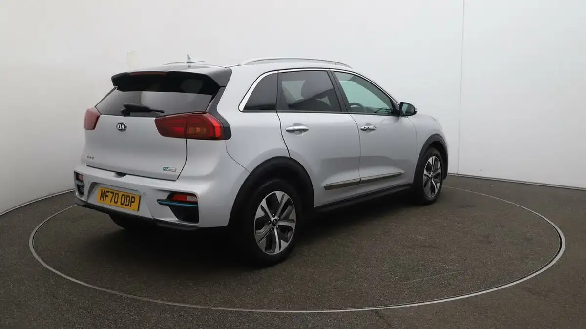 2020-kia-e-niro-ev-4-big-7