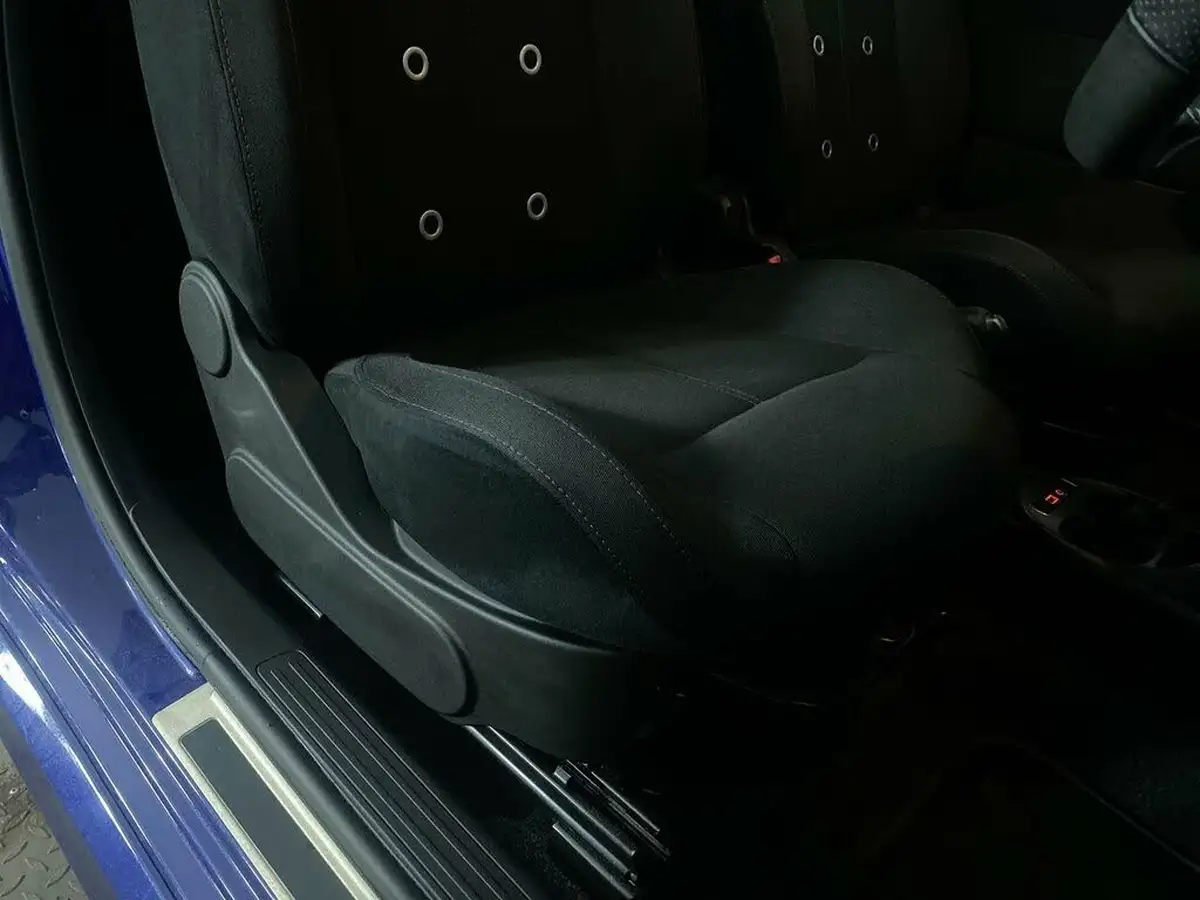 2018-abarth-595-14-tjet-big-25