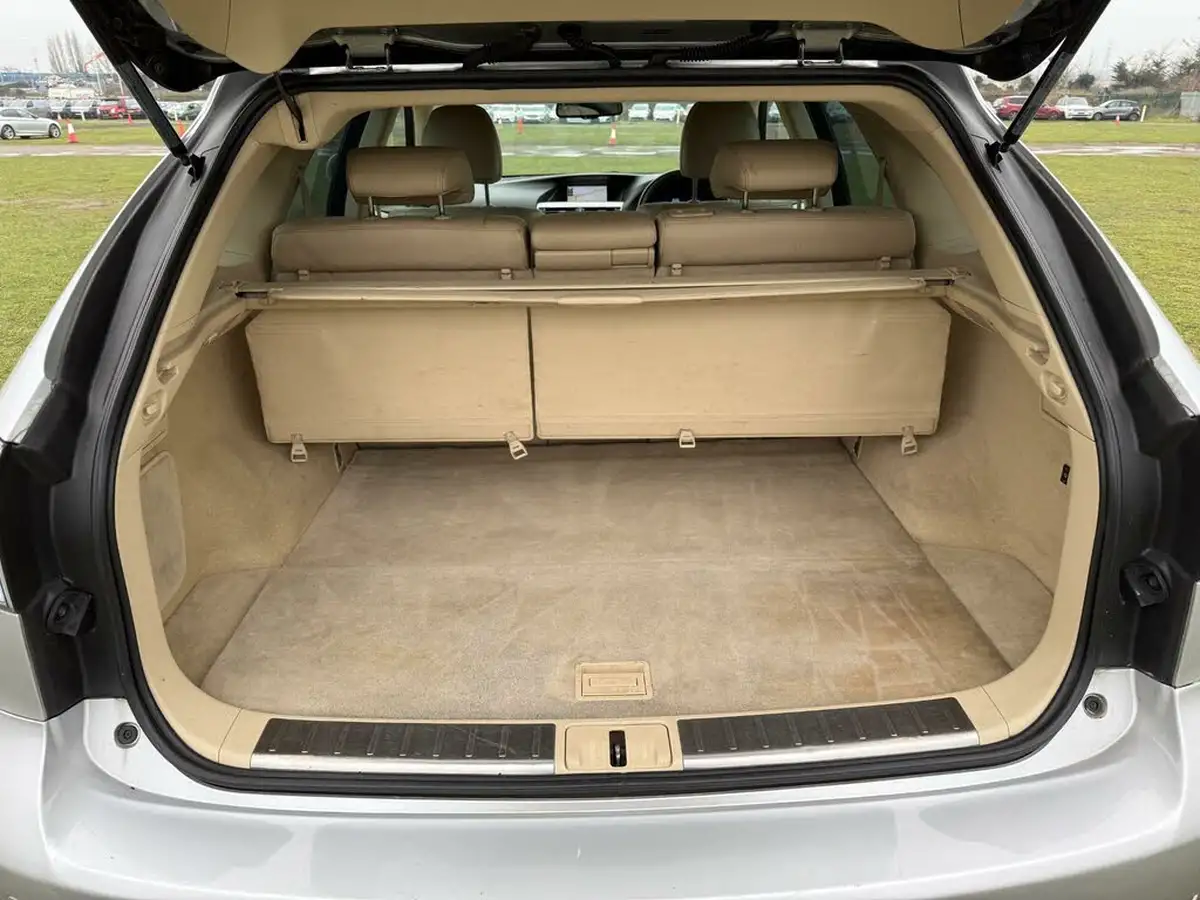 2010-lexus-rx-450h-35-se-l-4x4-big-21