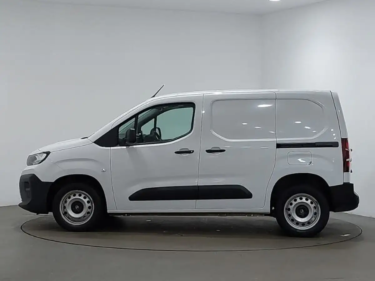 2024-citroen-berlingo-15-bluehdi-m-enterprise-100pseu6e-big-3