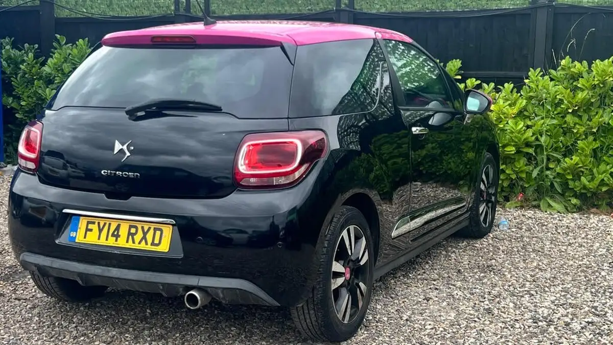 2014-citroen-ds3-16-dstyle-pink-big-18