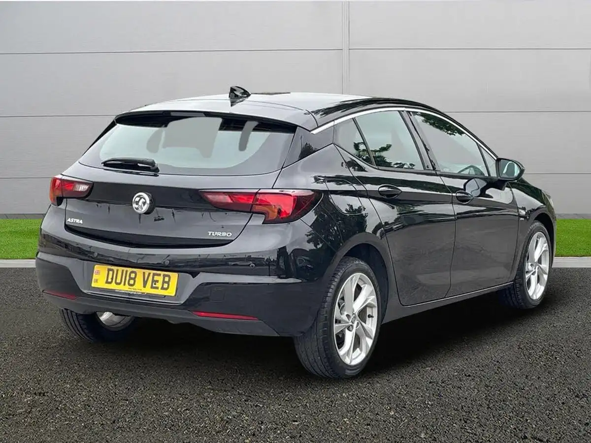 2018-vauxhall-astra-14i-16v-turbo-sri-nav-150ps-hatchback-big-6