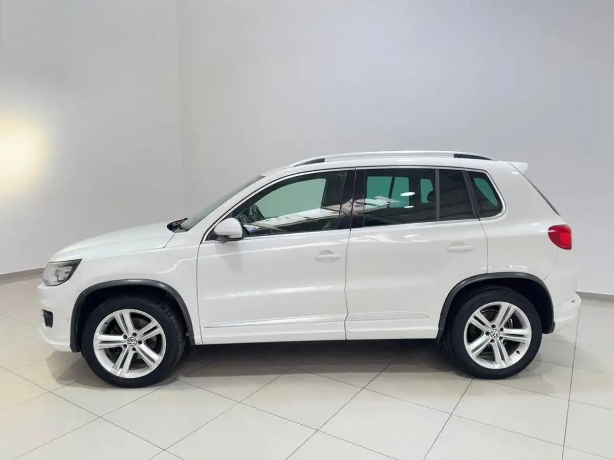 2013-volkswagen-tiguan-20tdi-r-line-140ps-bluemotion-tech-big-7