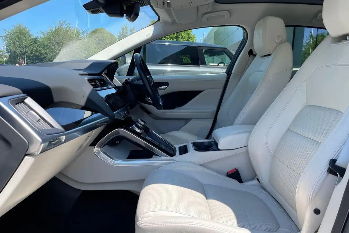 2021-jaguar-i-pace-ev400-se-big-9