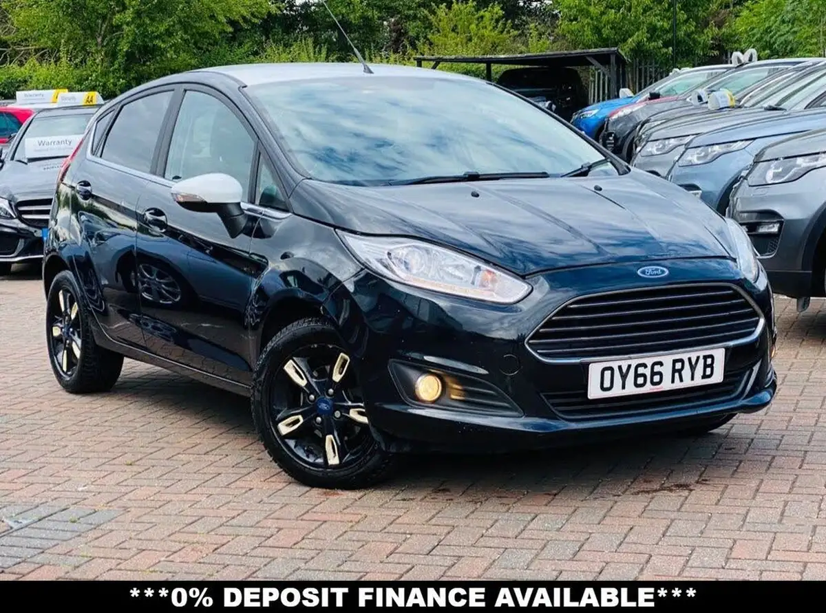 2016-ford-fiesta-10-zetec-black-edition-5d-big-0
