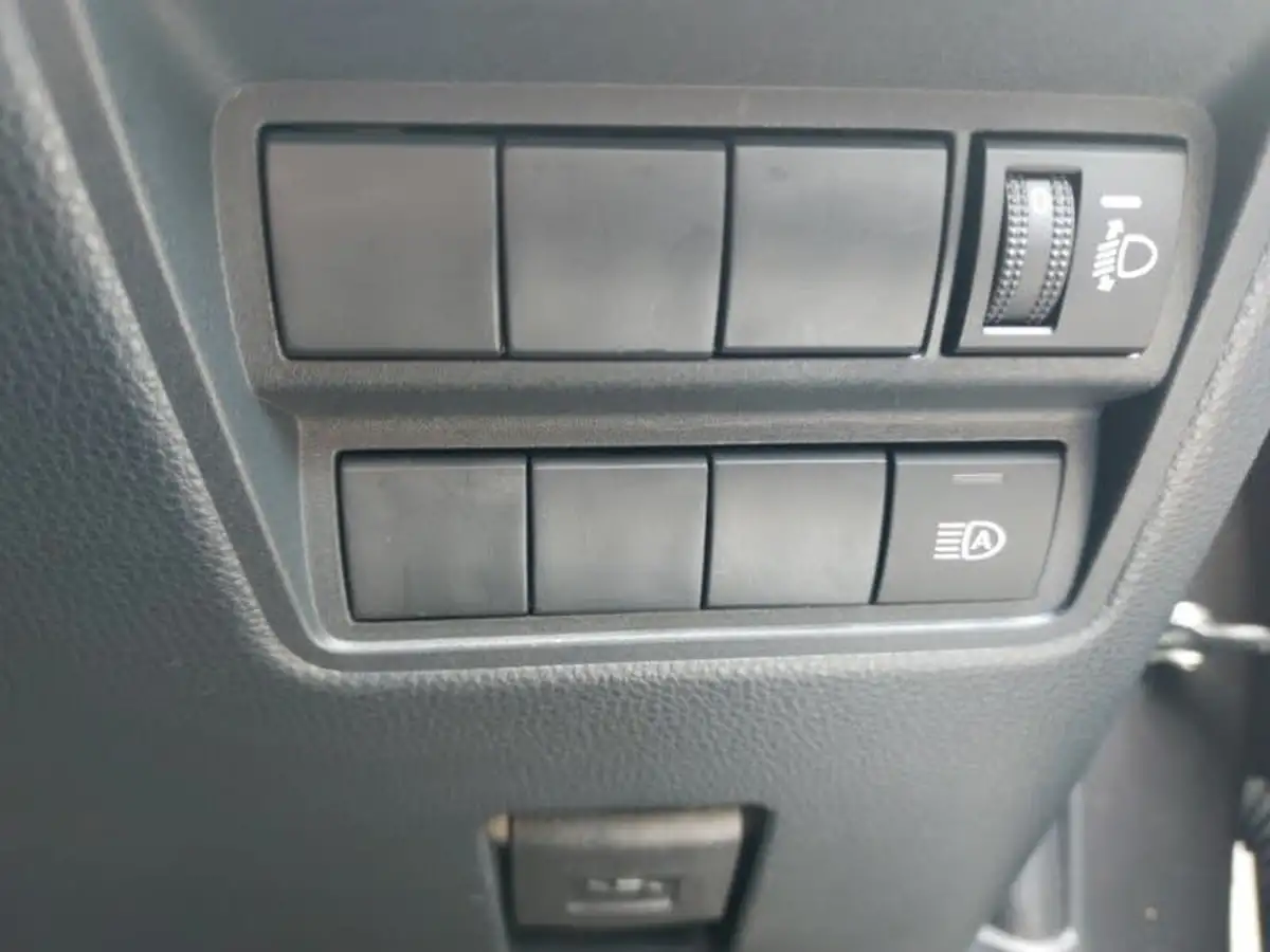 2023-toyota-yaris-15-vvt-i-icon-big-11