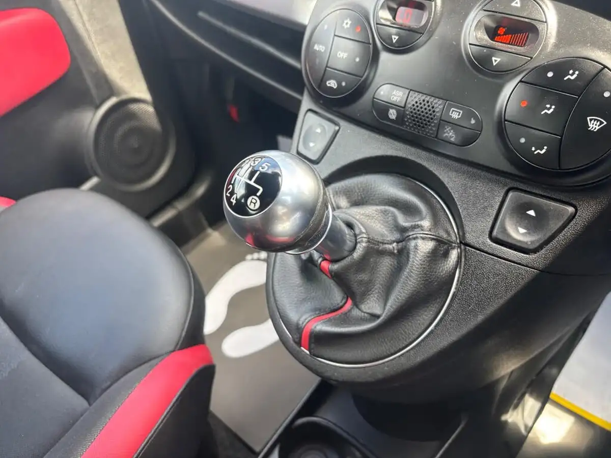 2015-fiat-500-12-s-big-34