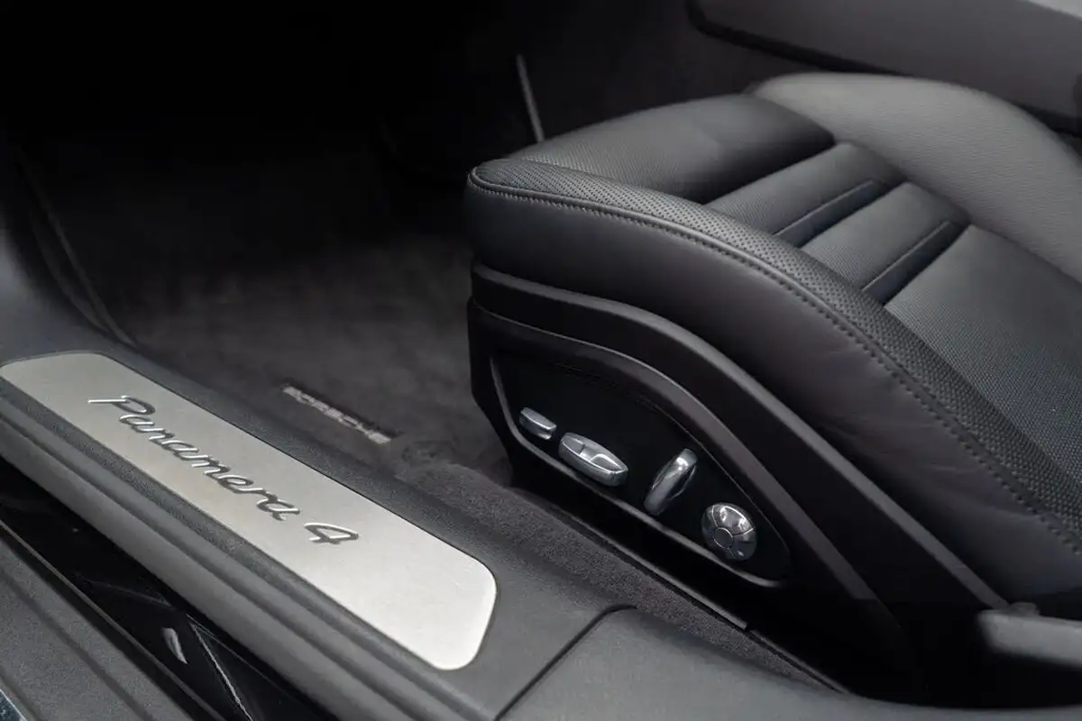 2017-porsche-panamera-29-v6-4-e-hybrid-executive-big-41