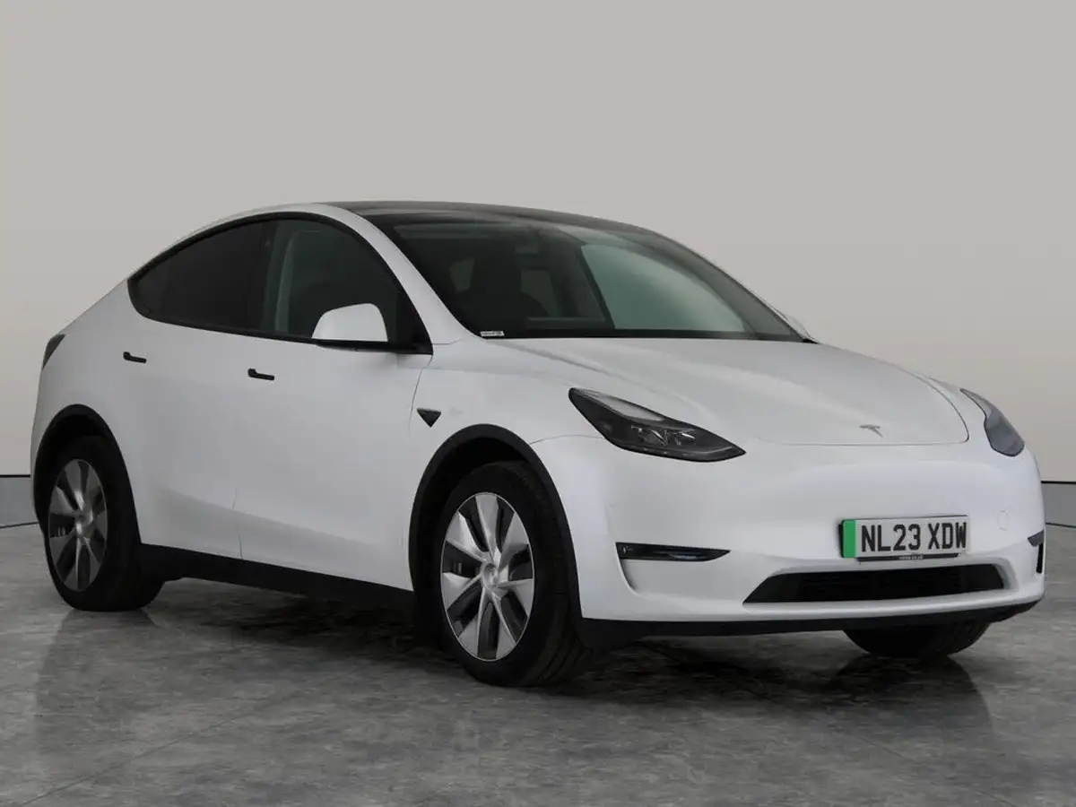 2023-tesla-model-y-e-long-range-big-3