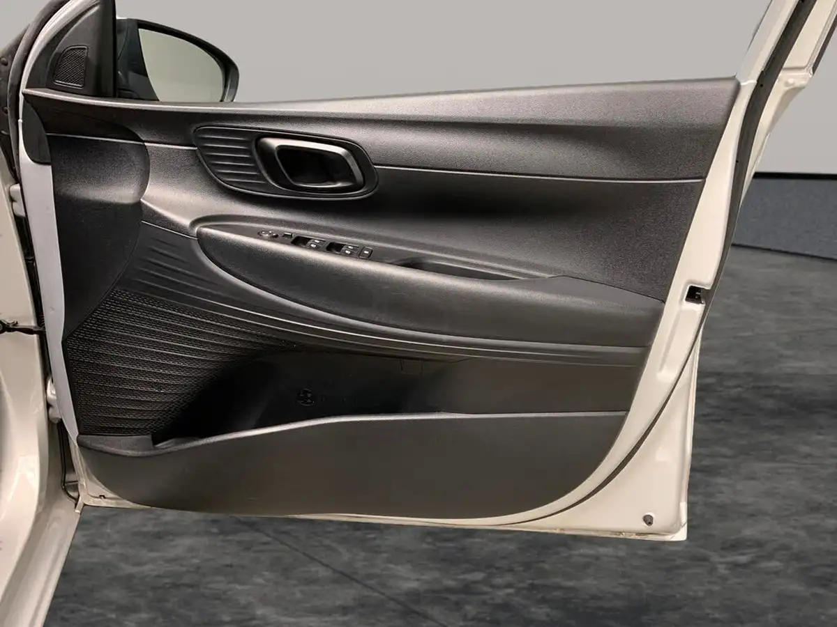 2021-hyundai-i20-10-t-gdi-se-connect-eclutch-imt-big-36