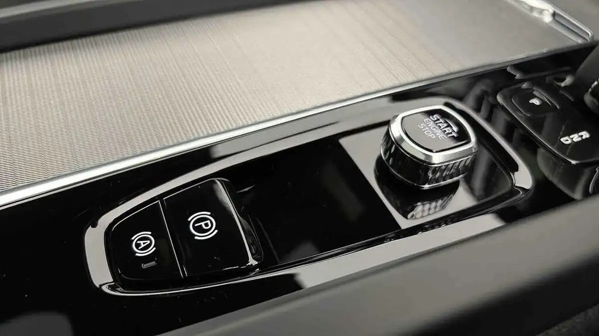 2022-volvo-xc60-20-t6-r-design-350bhp-plug-in-hybrid-big-46