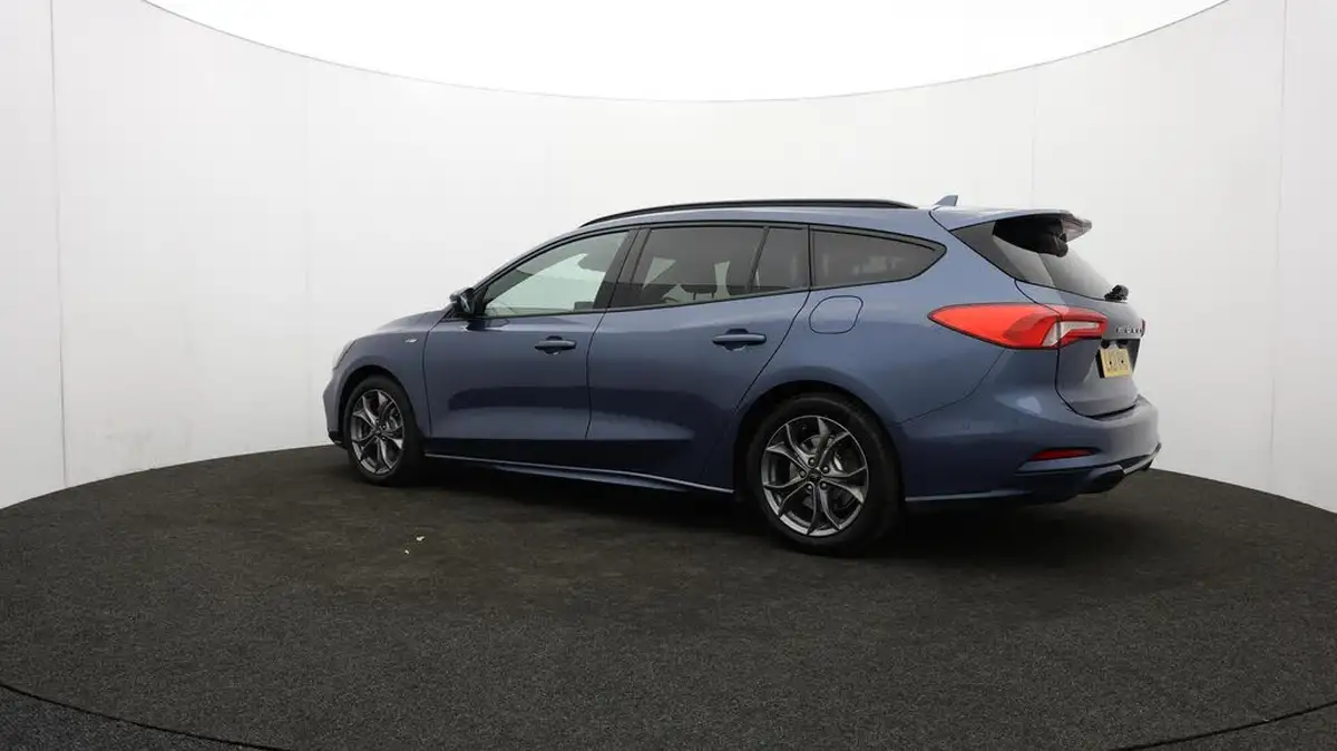 2021-ford-focus-15-st-line-estate-big-75