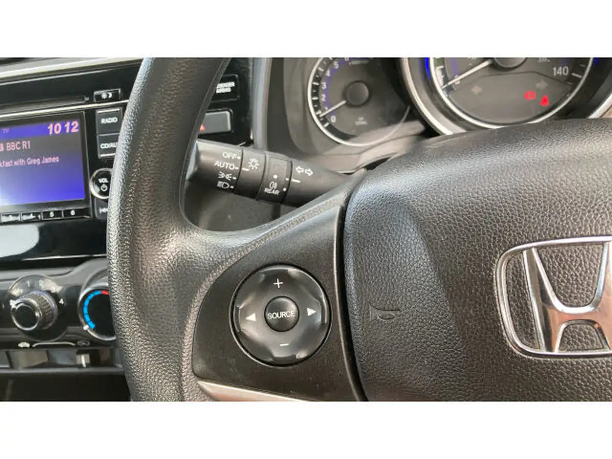 2018-honda-jazz-13-i-vtec-s-big-28