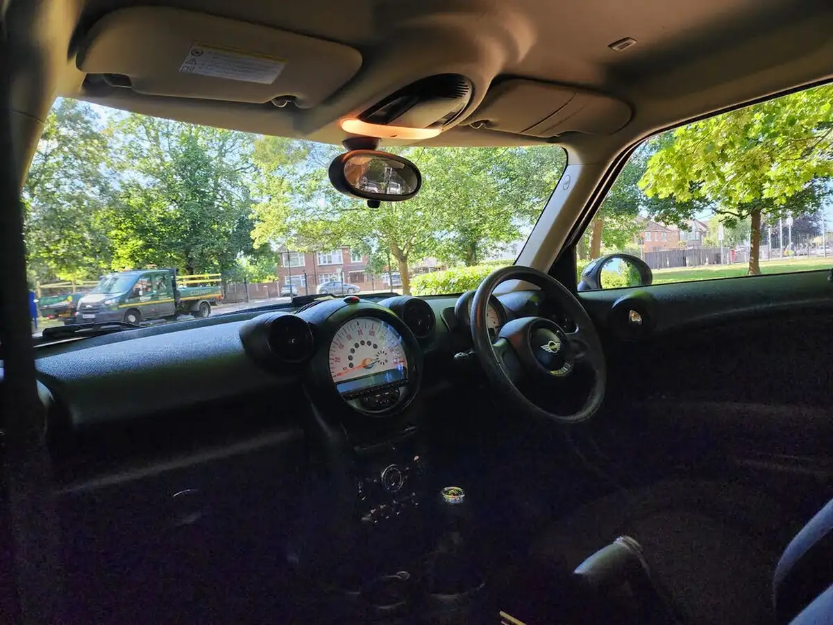 2013-mini-countryman-16-cooper-pepper-big-45