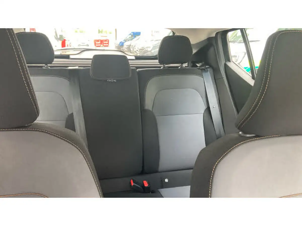 2024-dacia-sandero-stepway-10-tce-extreme-90bhp-big-14