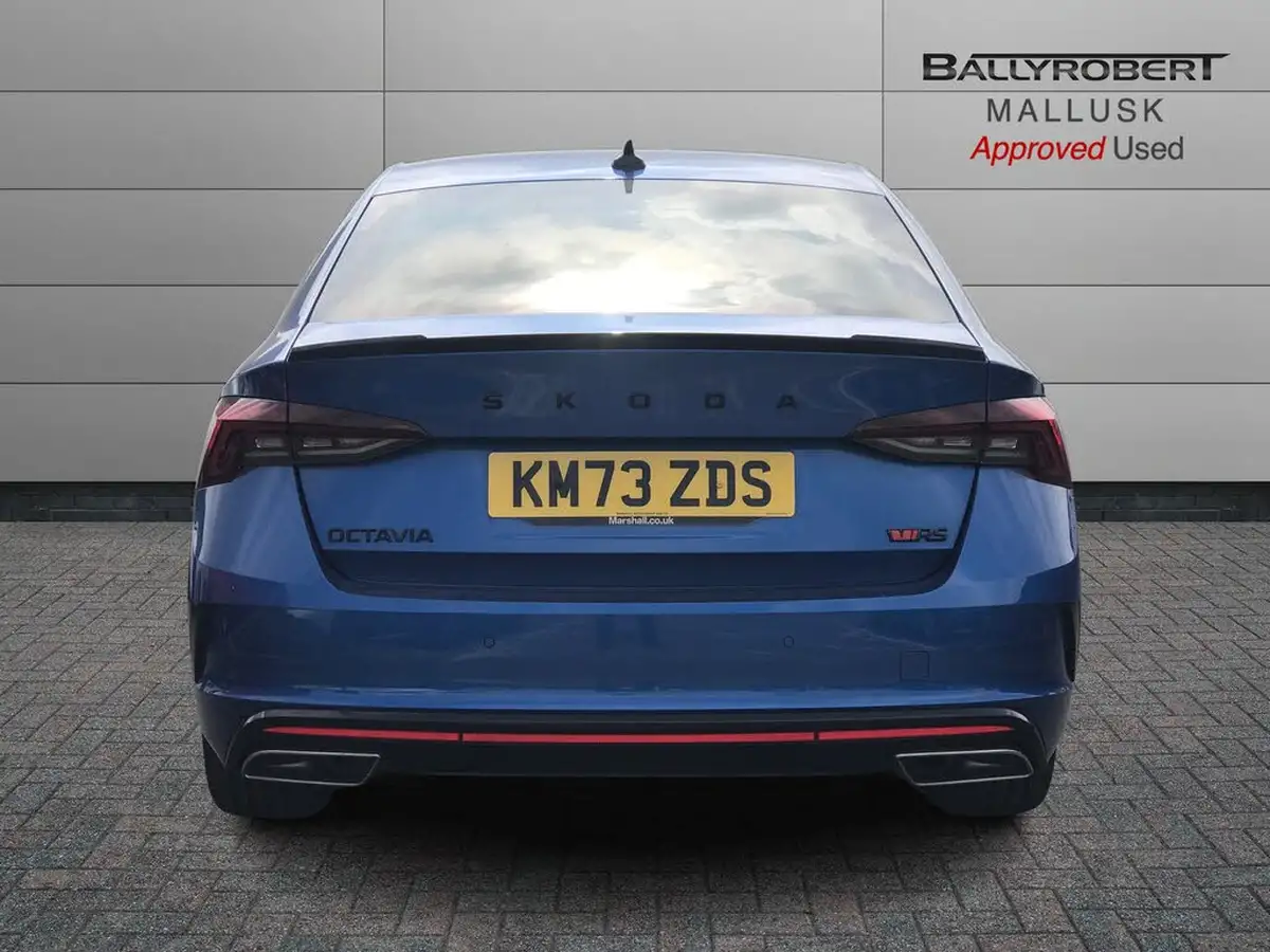 2023-skoda-octavia-20-tsi-vrs-hatchback-dsg-big-10