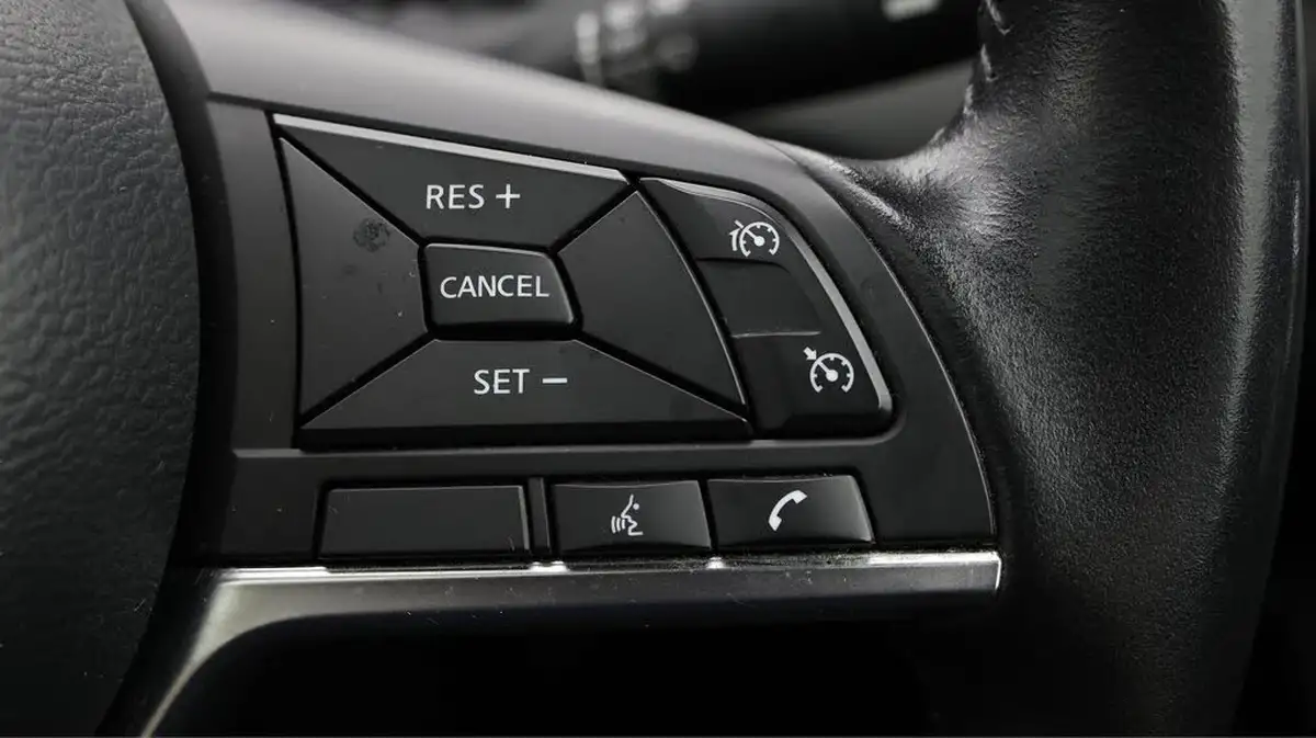 2019-nissan-qashqai-13-dig-t-n-motion-140ps-big-23