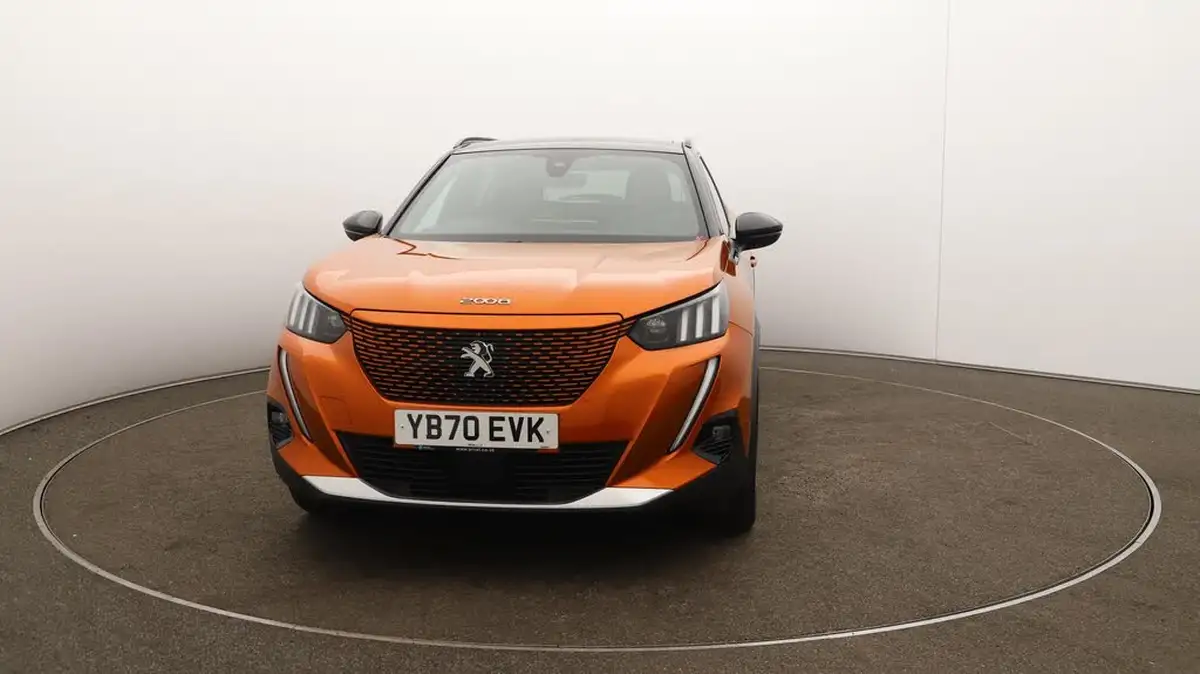 2021-peugeot-2008-suv-e-gt-big-43