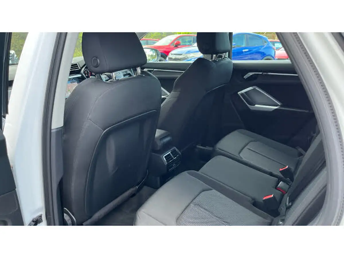 2022-audi-q3-15-35-tfsi-cod-sportback-s-tronic-big-15