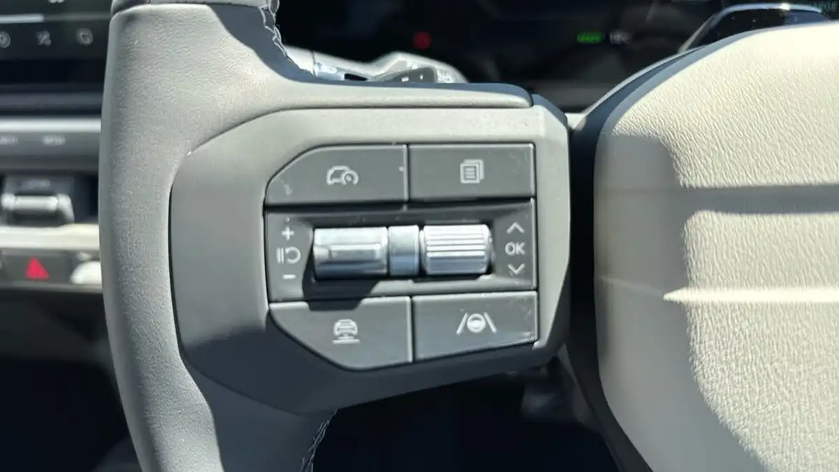 2025-kia-ev3-e-gt-line-s-big-11