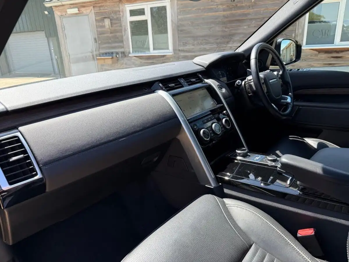 2019-land-rover-discovery-30-sd6-commercial-hse-big-35