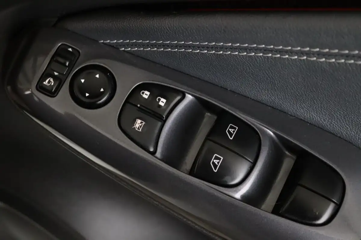 2021-nissan-juke-10-dig-t-tekna-117ps-dct-big-17