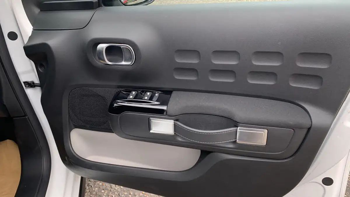 2024-citroen-c3-12-puretech-plus-83ps-big-21