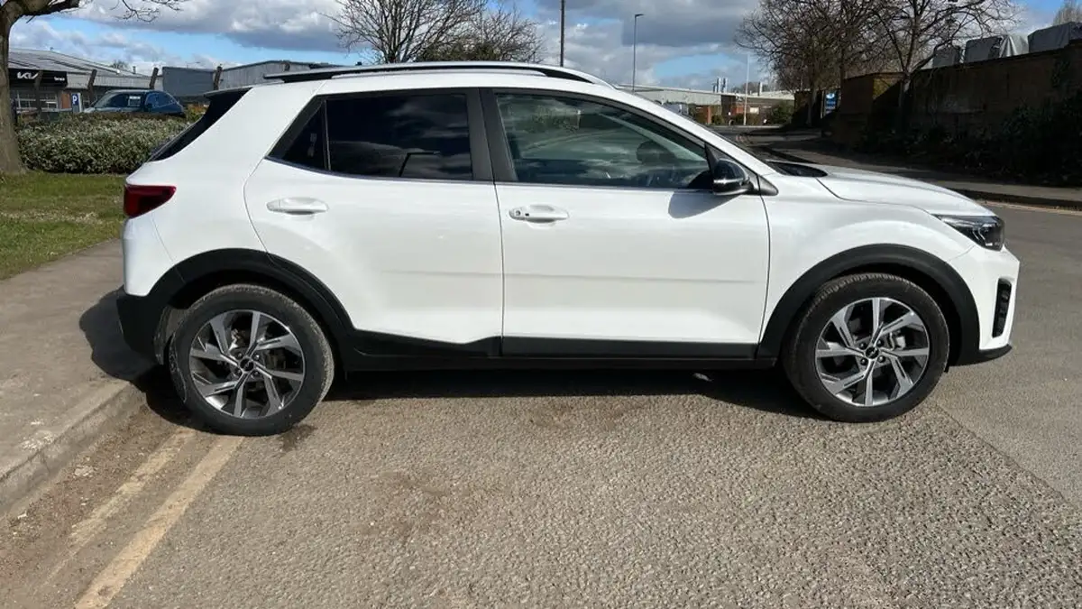 2024-kia-stonic-10-t-gdi-gt-line-s-98bhp-dct-big-23