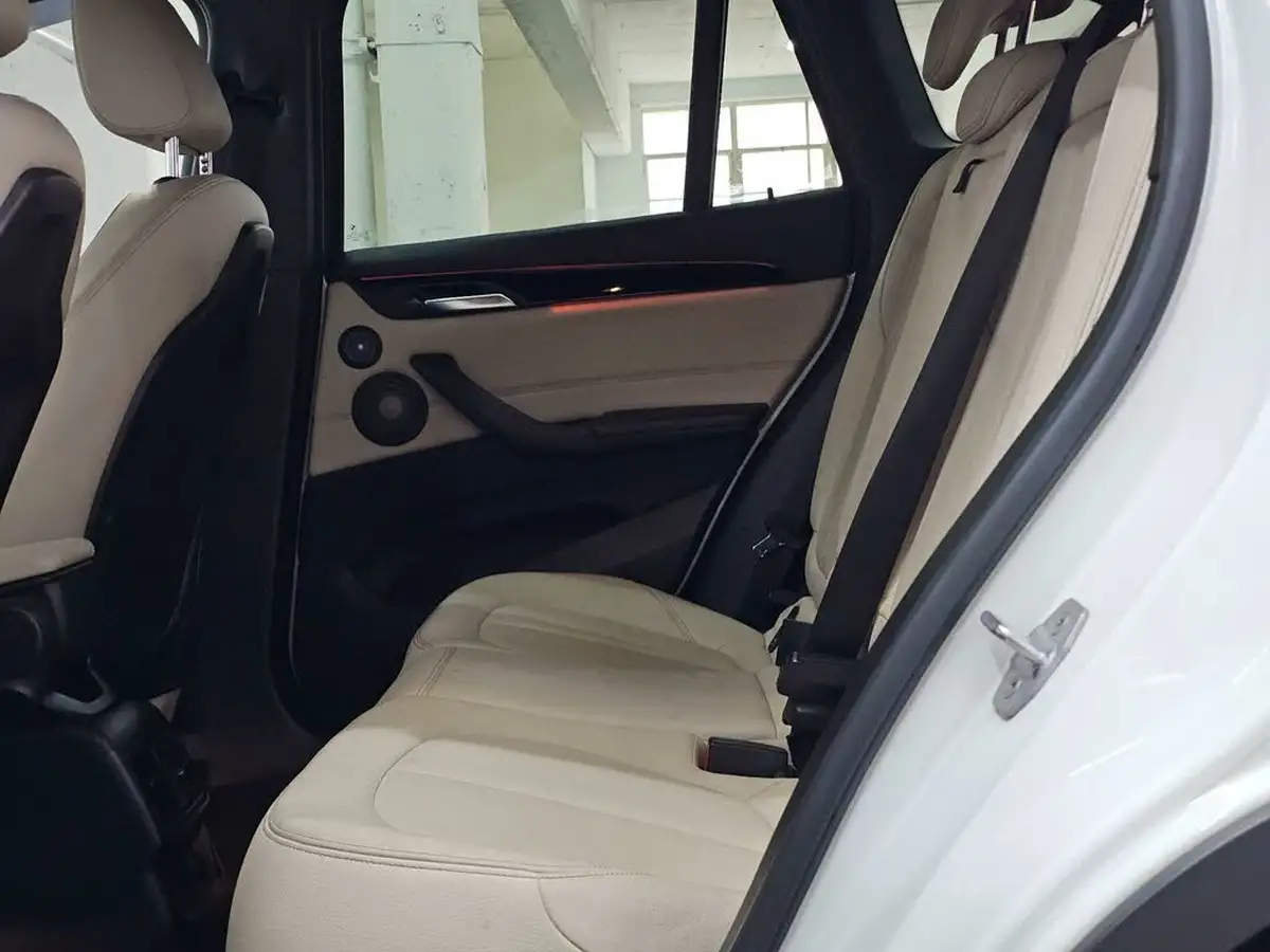2016-bmw-x1-20-xdrive20i-xline-big-20