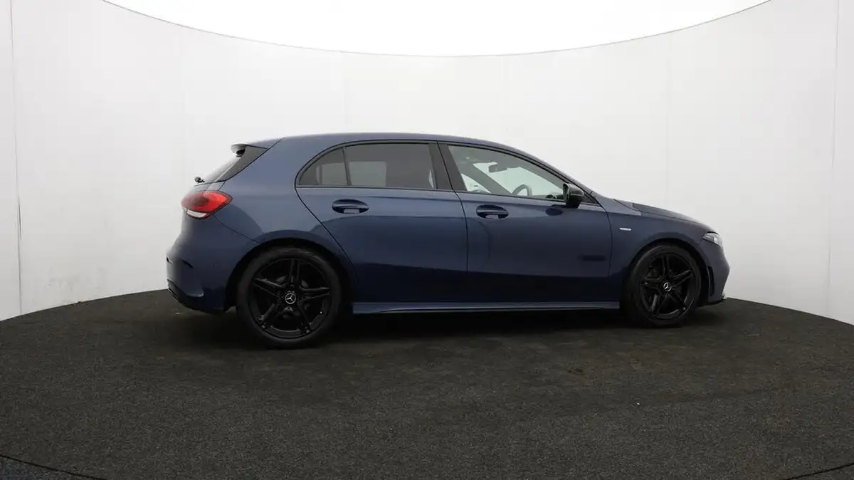 2022-mercedes-benz-a-class-13-a180-amg-line-executive-edition-hatchback-5d-7g-dct-big-40