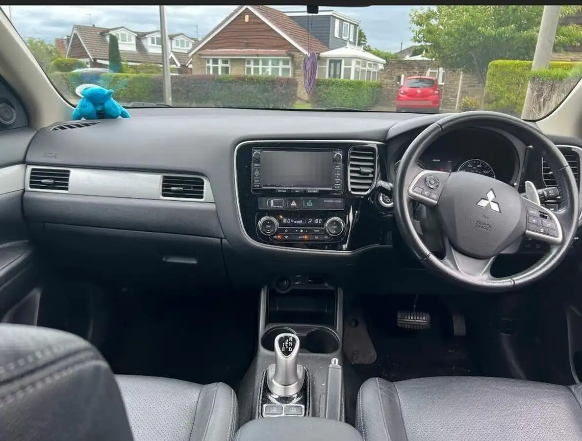 2014-mitsubishi-outlander-20-gx4hs-big-8